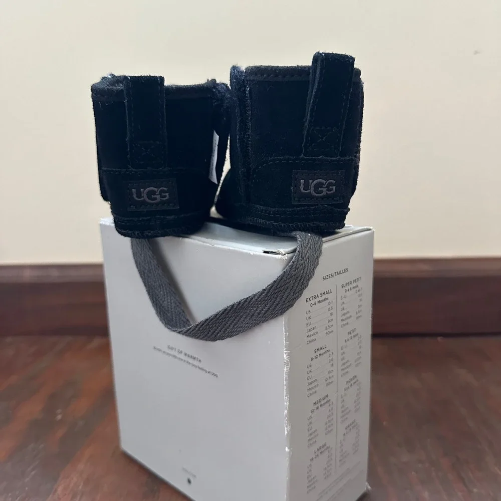 UGG baby neumel